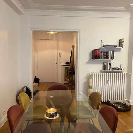 Zzz Montaigne - 8 Apartment Paris